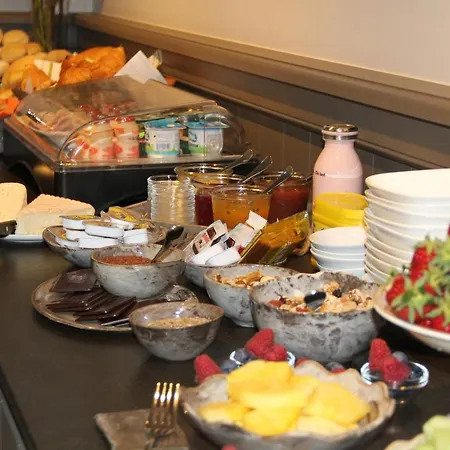 - Passadia Bed & Breakfast 3*